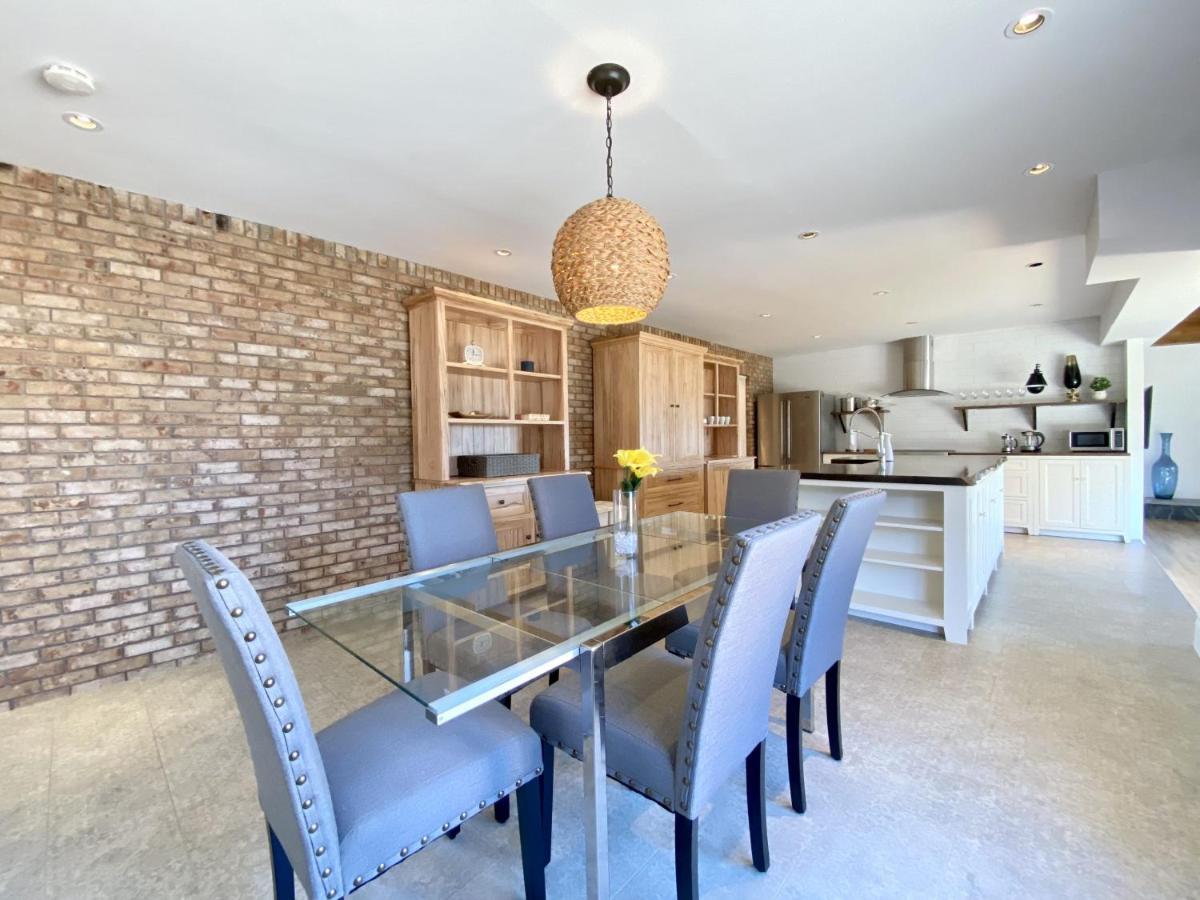 5000+ Sqft Cottage Near Toronto Bolton Экстерьер фото